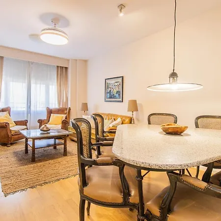 Apartamento Relax Above The City-terrace, Views & Comfort