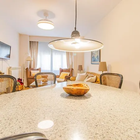 Apartamento Relax Above The City-terrace, Views & Comfort Huesca