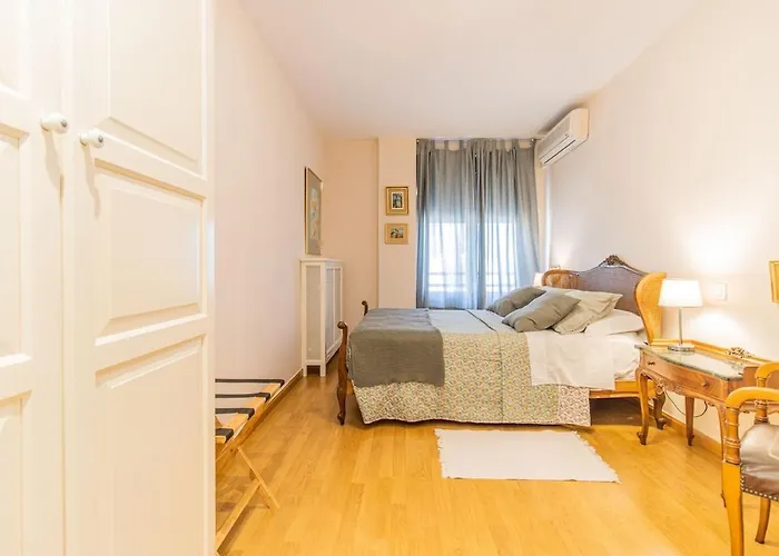 Relax Above The City-terrace, Views & Comfort Lägenhet Huesca